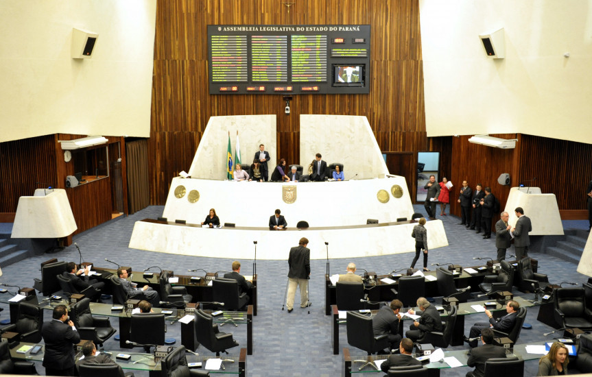 Sessão plenária de abertura dos trabalhos para o 2º semestre.