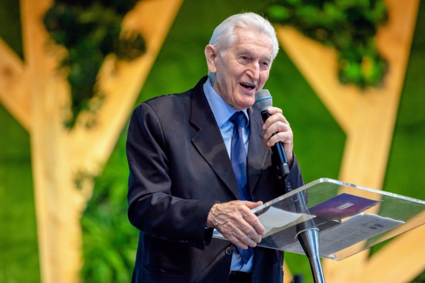 Falecido em 9 de abril de 2021, Pr. Eduardo Zdrojewski liderou a 1ª IEQ de Curitiba por 47 anos.