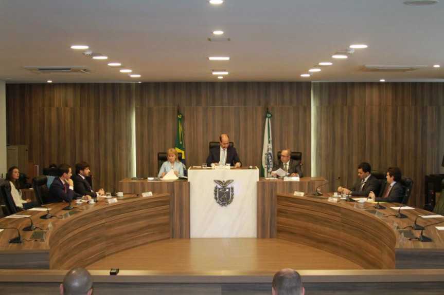 Reunião da Comissão de Orçamento da ALEP.