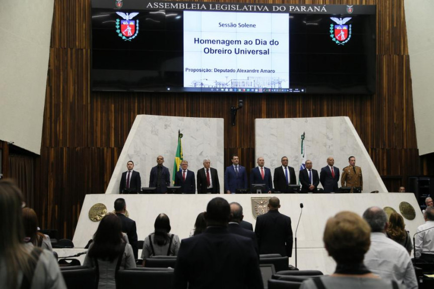 Sessão solene em homenagem ao "Dia do Obreiro Universal".