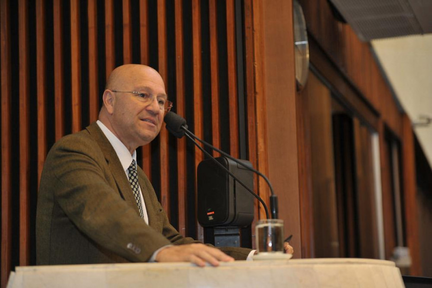 Deputado Luiz Cláudio Romanello (PMDB).