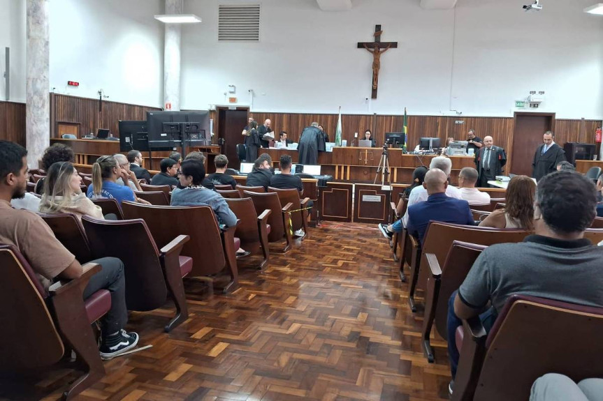 A sentença foi proferida em Curitiba, depois de três dias de julgamento.