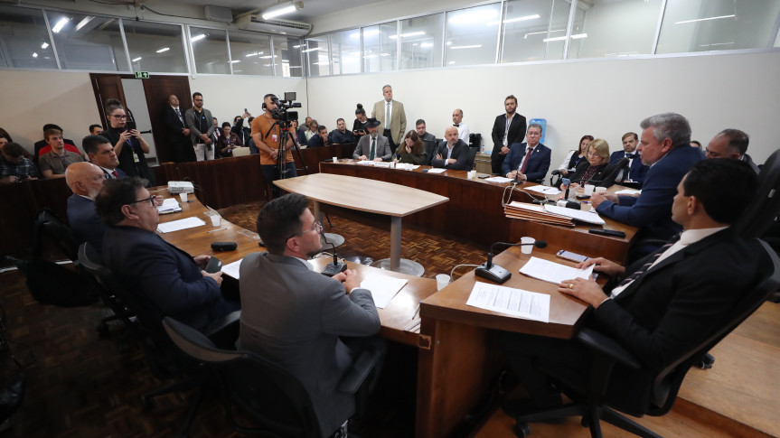 Reunião ocorreu na manhã desta terça-feira (28), na Sala das Comissões da Assembleia.