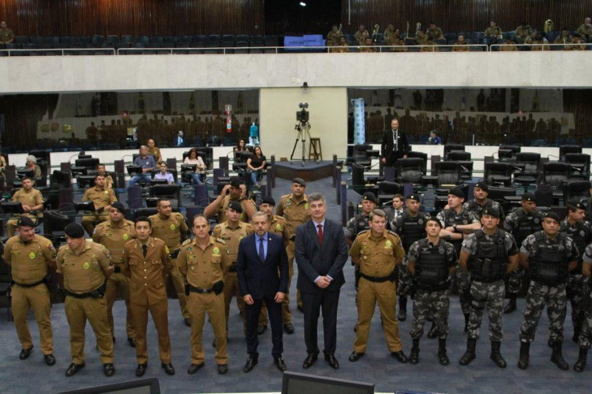 Deputado Ricardo Arruda (PSL) foi o proponente do evento que homenageou os Bravos Guerreiros da Polícia Militar do Paraná.