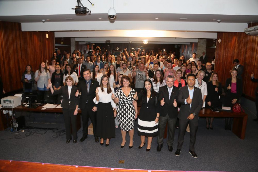 Participaram da reunião representantes da sociedade civil organizada e de órgãos públicos.