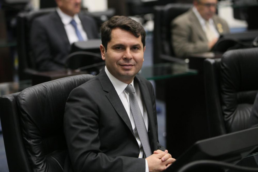 Deputado Alexandre Curi (PSB).