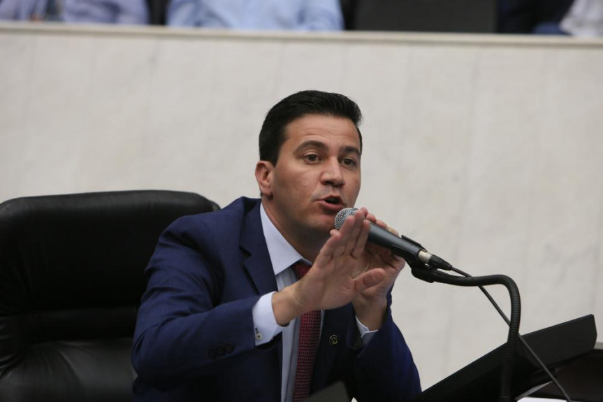 Deputado Arilson Chiorato defende medidas para prevenir a violência na rede de ensino.