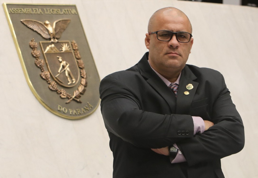 Deputado Soldado Fruet (PROS).