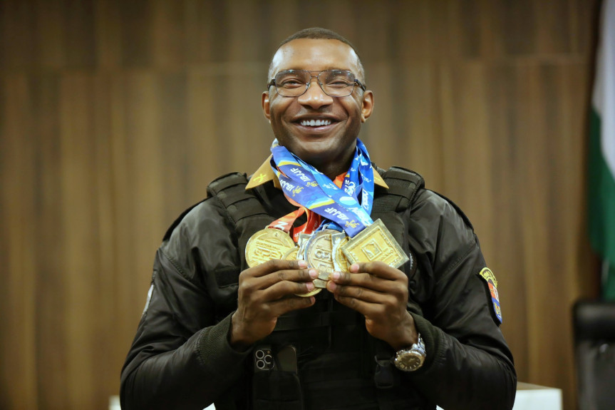 "É com humildade e orgulho que aceito essa homenagem. Meu compromisso tanto no serviço policial quanto no Jiu Jitsu tem sido impulsionado pela busca constante por superação e excelência", declarou o Soldado Danilo Vicente Crecencio.