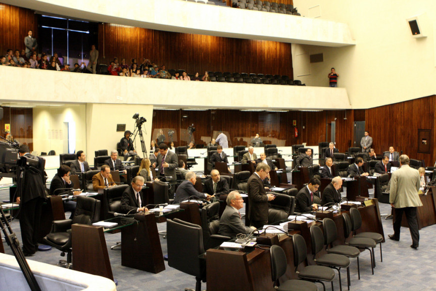 Sessão plenária nesta quinta-feira (17/11).