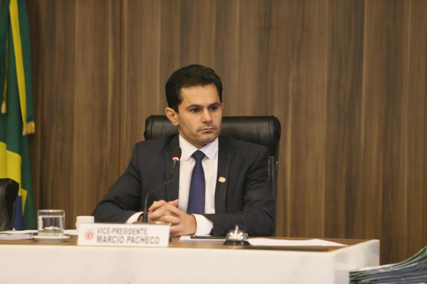 Deputado Marcio Pacheco presidiu a reunião da Comissão de Constituição e Justiça (CCJ) desta terça-feira (18).