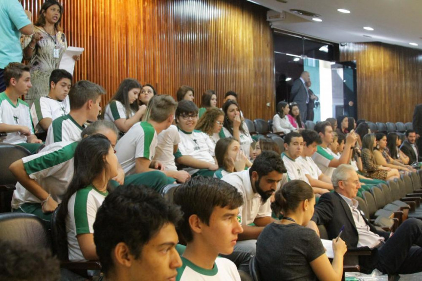 Alunos do Ensino Médio do Colégio Campo Largo