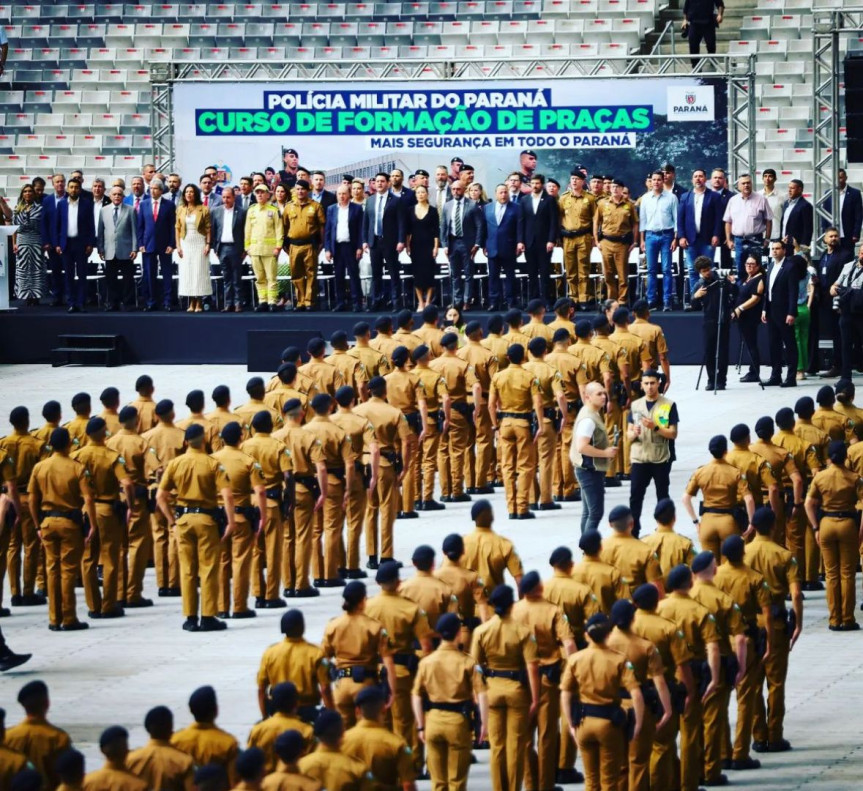 Cerimônia de formatura aconteceu na manhã desta terça-feira (12), na Ligga Arena.