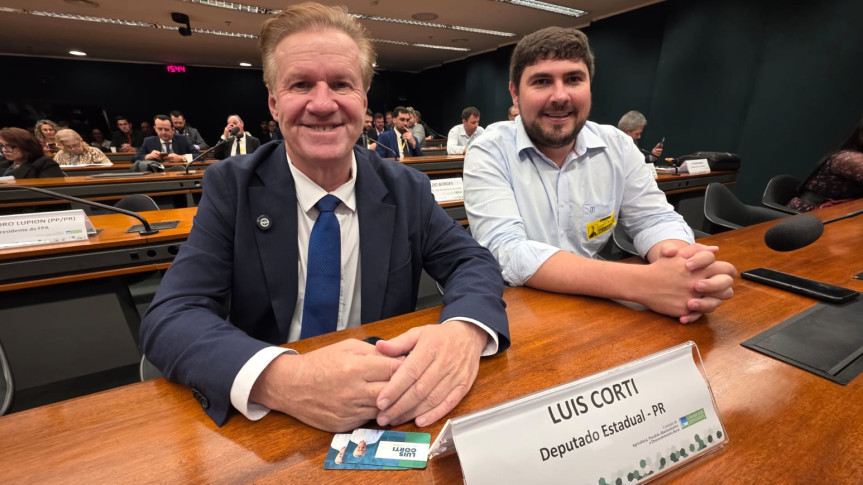 Deputado Luis Corti (PSB) e o presidente da Fetaep, Alexandre Leal.