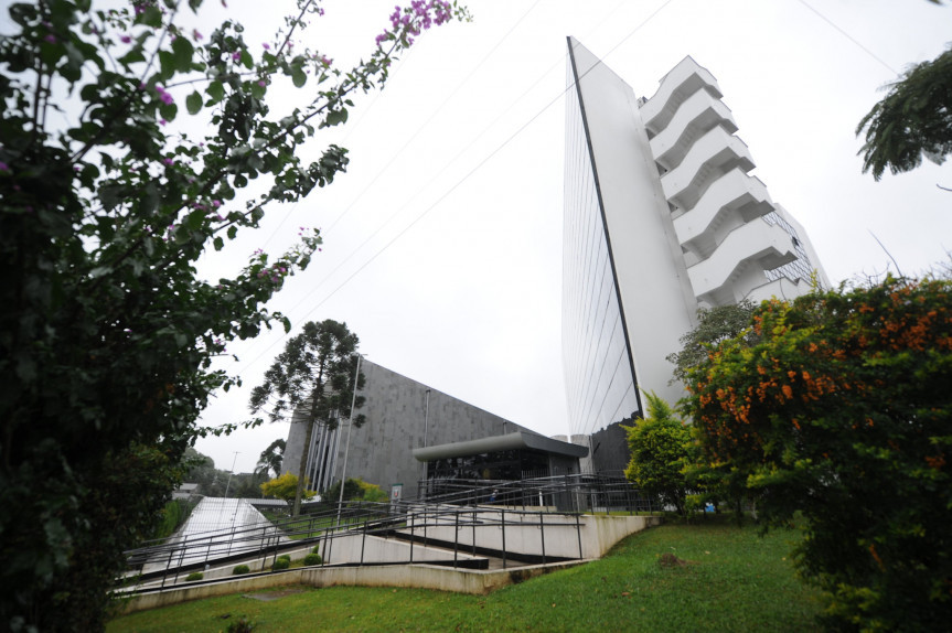 Plano de previdência complementar dos servidores do Estado integra a pauta de votação na sessão da Assembleia Legislativa do Paraná de quarta-feira (3).