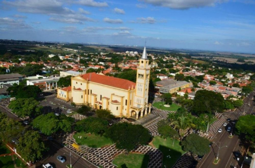 A manifestação vai acontecer na região central de Rolândia e terá a participação de padres e pastores.