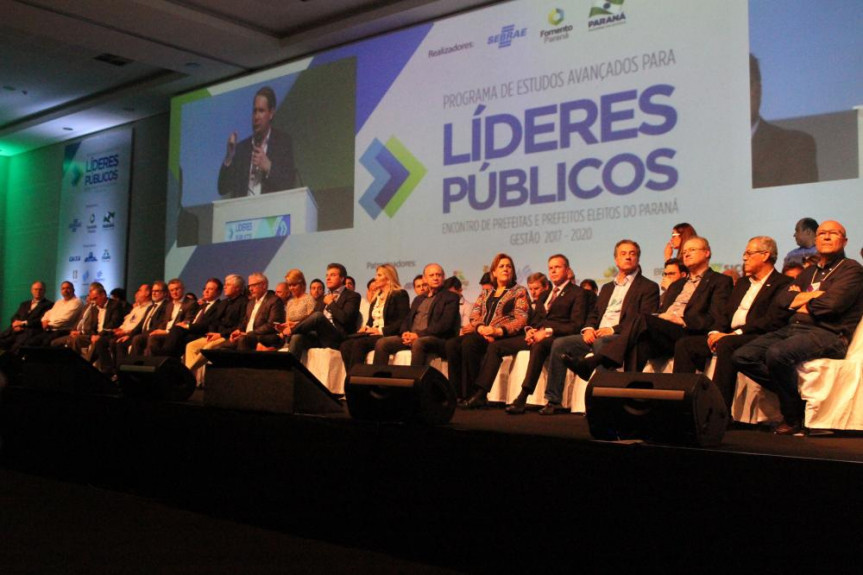 Evento de Foz do Iguaçu para prefeitos e prefeitas eleitos.