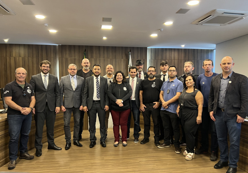 Representantes da categoria estiveram na reunião da CCJ realizada na terça-feira (4).