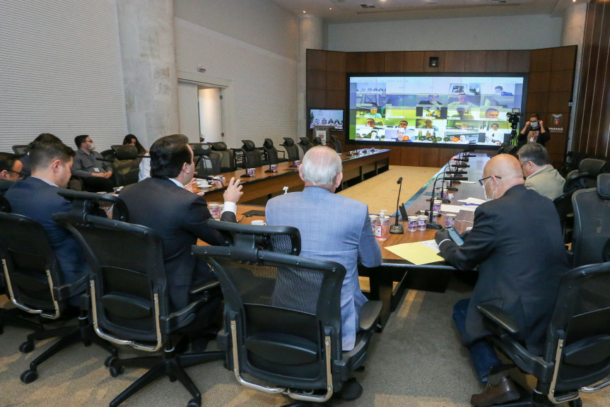 Governador Carlos Massa Ratinho Junior sanciona lei que autoriza repasse de R$ 37,7 milhões da Assembleia para o Fundo da Saúde.