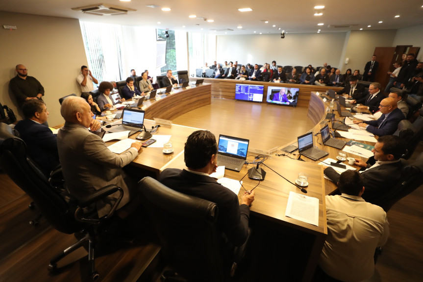Reunião ocorreu na manhã desta terça-feira (29), o Auditório Legislativo.