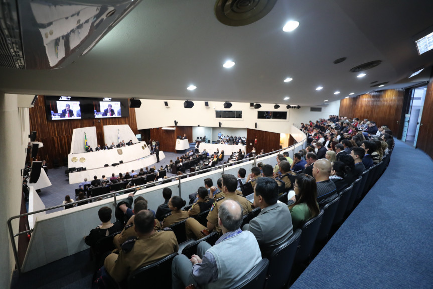 Evento promovido pela Escola do Legislativo da Assembleia Legislativa ocorreu durante toda esta quinta-feira (27), no Plenário da Casa.