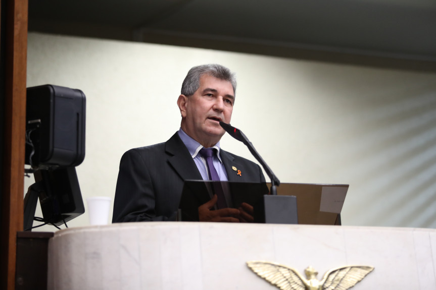 Deputado Bazana (PV).