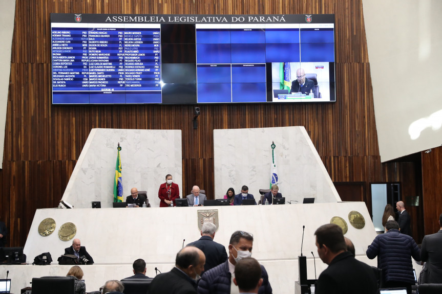 Deputados aprovam projeto que institui a Semana de Conscientização sobre o Ciclo Menstrual.