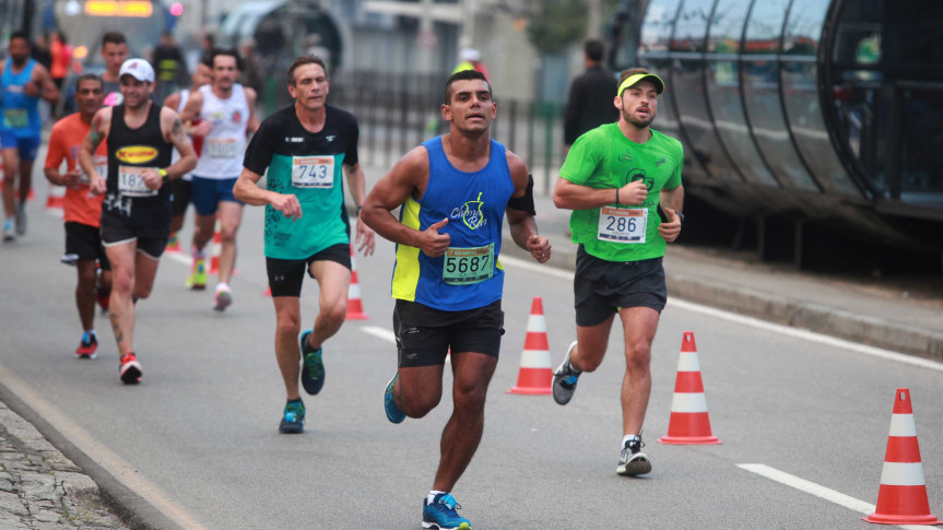 Com percursos de 5 km e 10 km, a Corrida da Assembleia é a quarta e última etapa do Circuito de Corridas de Rua de Curitiba.