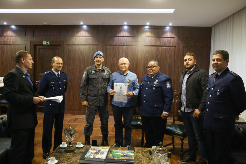 Medalha Grau Cavaleiro é conferida às pessoas que se destacam em suas atividades em prol da sociedade.