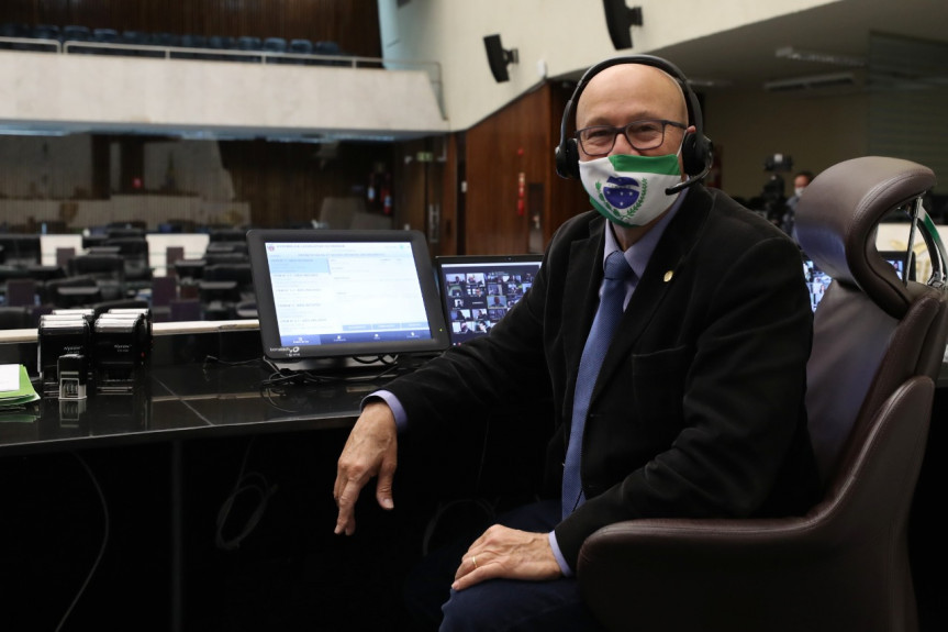 Deputado Luiz Cláudio Romanelli (PSB).