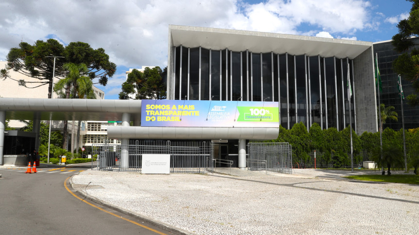 Na segunda-feira (9) serão realizadas duas sessões plenárias, sendo um ordinária e outra extraordinária.