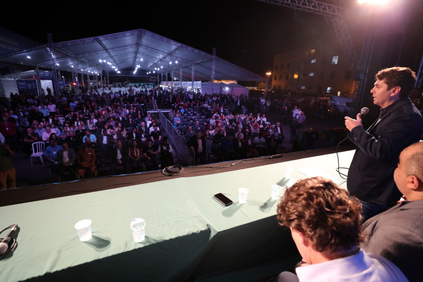 O 1º secretário da Casa, deputado Alexandre Curi (PSD), presidiu a Sessão Especial em Paranaguá.