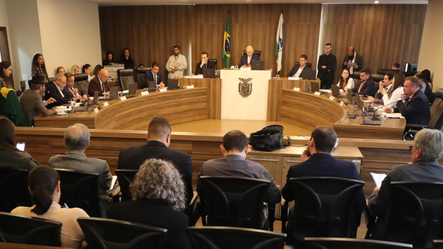 Reunião ocorreu no início da tarde desta terça-feira (2), no Auditório Legislativo.