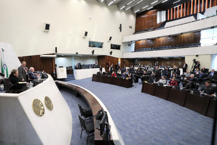 A proposição cria a Campanha Estadual de Conscientização sobre a Herpes-Zóster e foi votada em primeira discussão na sessão plenária da Assembleia Legislativa do Paraná, desta terça-feira (29).