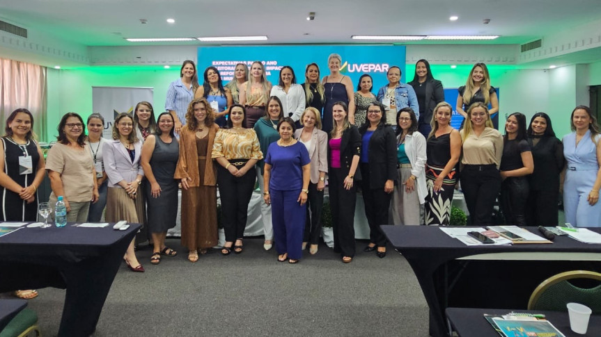 Deputada Secretária Márcia (PSD) participou nesta quinta-feira (04/12) do painel Os Desafios da Mulher na Vida Pública.