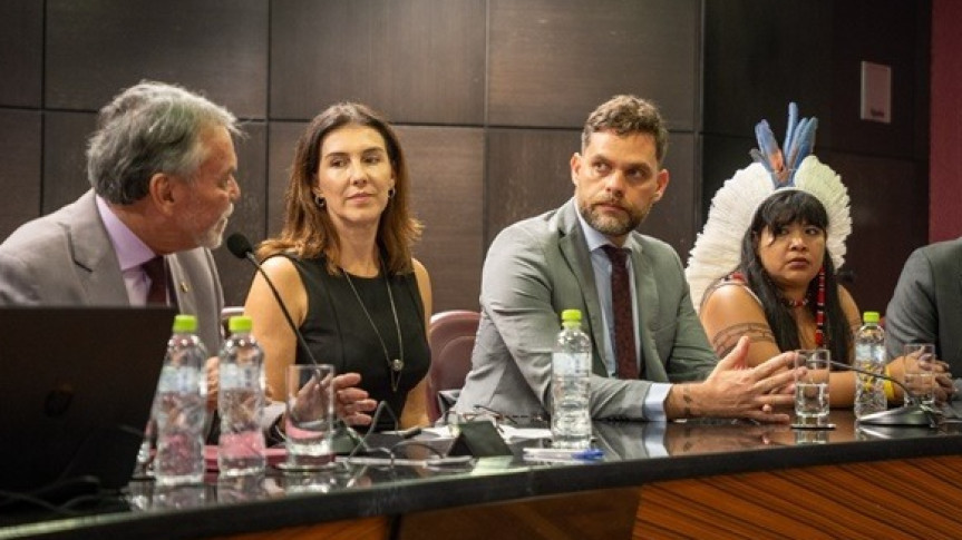 Goura também participou à tarde, no Ministério Público do Paraná (MPPR), do lançamento do aplicativo Projeto Geoindígena que vai ajudar na defesa dos direitos das comunidades indígenas do Paraná.