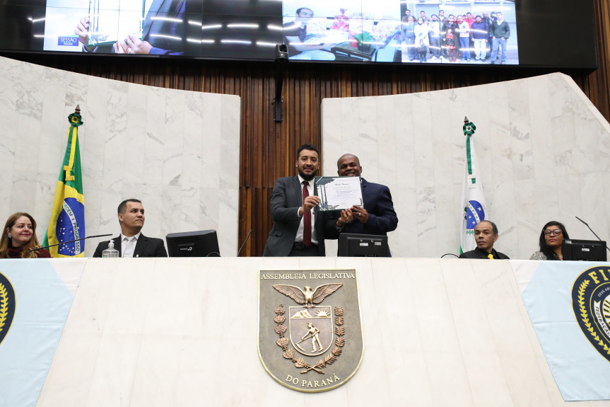 Assembleia celebra trabalho da Federação de Igrejas Evangélicas do Brasil e o Dia do Pastor.