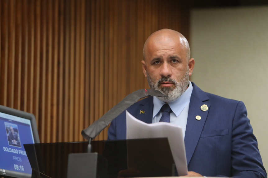 Deputado Soldado Fruet (PROS).