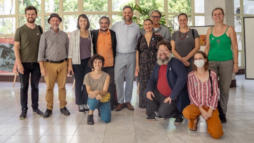 O parlamentar se reuniu com integrantes do Sindicato de Artistas e Técnicos em Espetáculos de Diversões do Estado do Paraná (Sated-PR) para tratar de problemas na gestão das leis de incentivo à cultura, Lei Paulo Gustavo (LPG) e Programa Estadual de Fomento e Incentivo à Cultura (Profice), no Paraná.