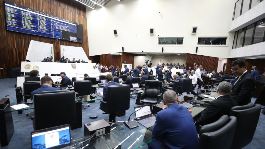 Nesta segunda-feira (2) foram realizadas duas sessões plenárias.