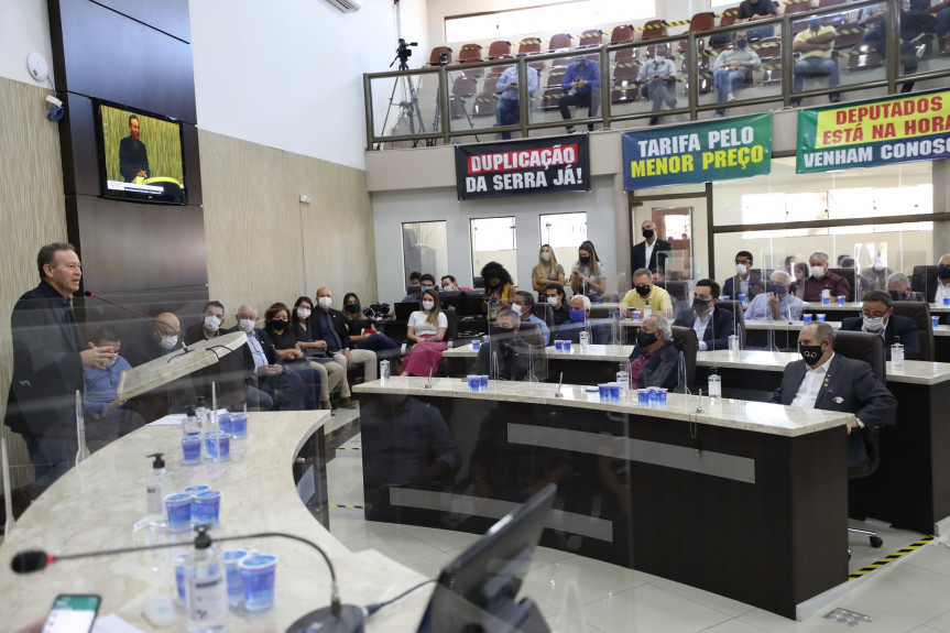 Em Guarapuava, deputados voltam a criticar o modelo de concessão do pedágio proposto pelo Governo Federal.