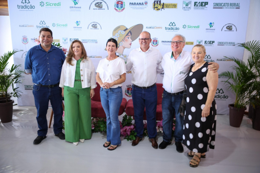 Durante o evento, Gugu Bueno destacou o papel essencial das mulheres na agricultura e ressaltou seu compromisso com a categoria.