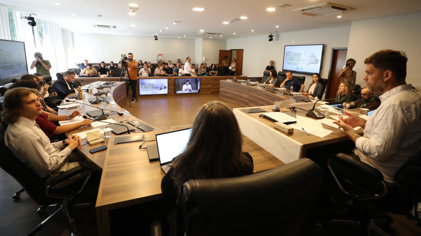 Reunião ocorreu na manhã desta quinta-feira (26), no Auditório Legislativo.