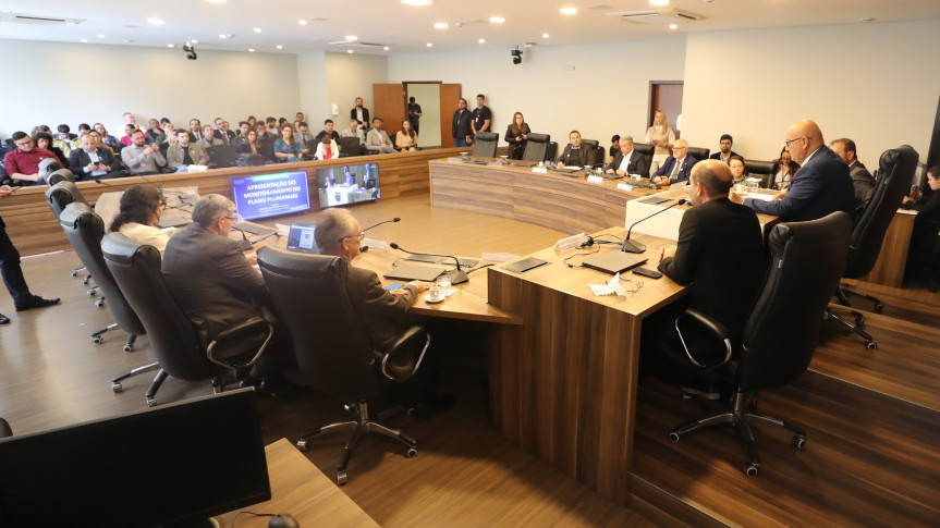 Reunião foi realizada na manhã desta terça-feira (30), no Auditório Legislativo.