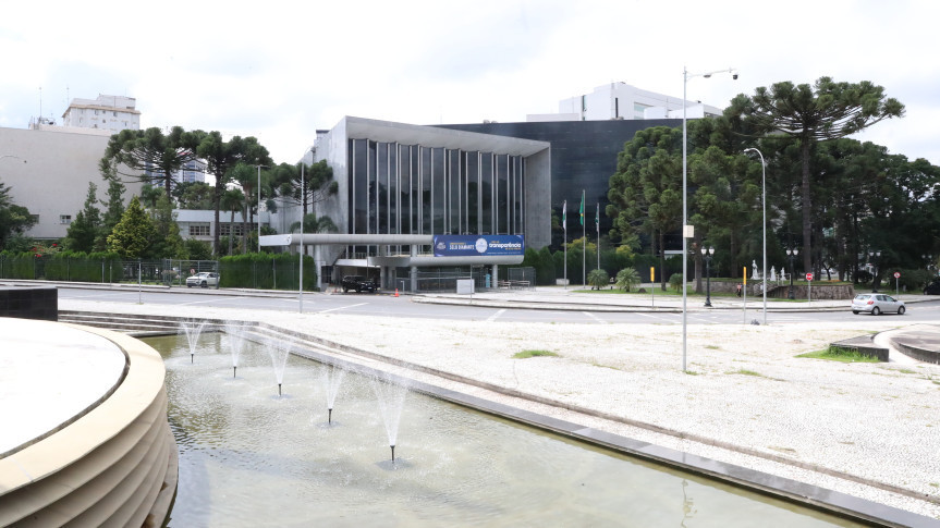 A agenda ainda inclui as sessões plenárias e reuniões das comissões permanentes e temáticas.