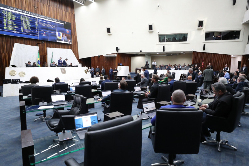 Proposta avançou em primeiro turno na sessão plenária desta quarta-feira (23).