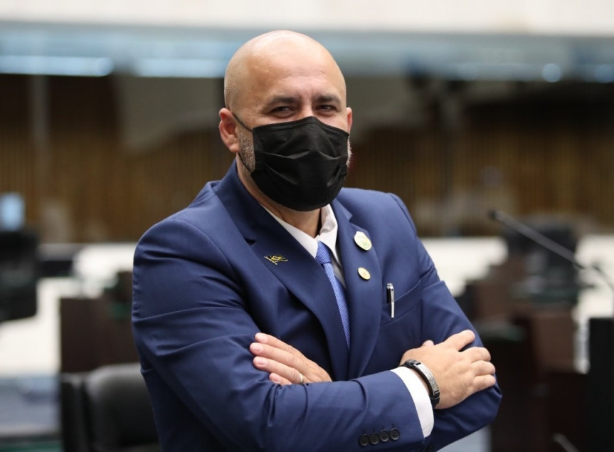 Deputado Soldado Fruet (PROS).