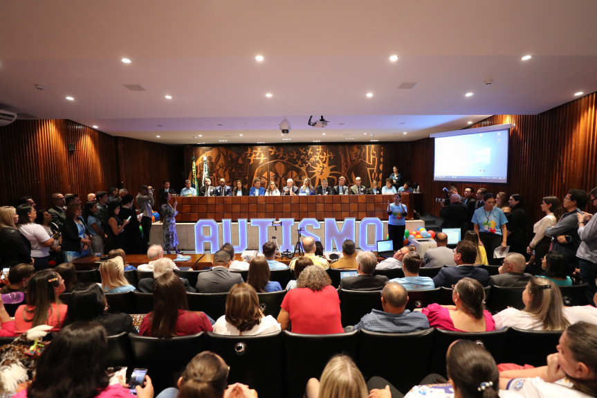 Encontro ocorreu na manhã desta segunda-feira (3), no Plenarinho da Assembleia.