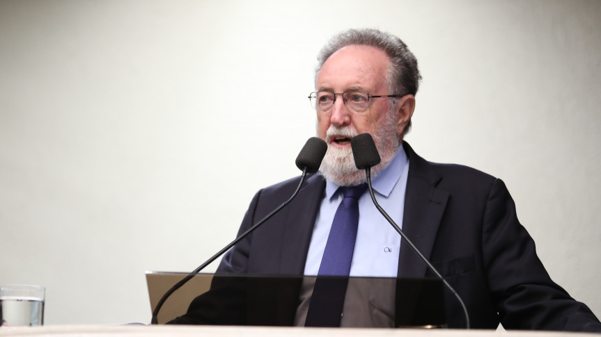 Deputado Tercílio Turini (CDN), um dos autores do projeto que permite aos municípios do Paraná o intercâmbio de agentes e outros profissionais de saúde para trabalho conjunto de combate à dengue.