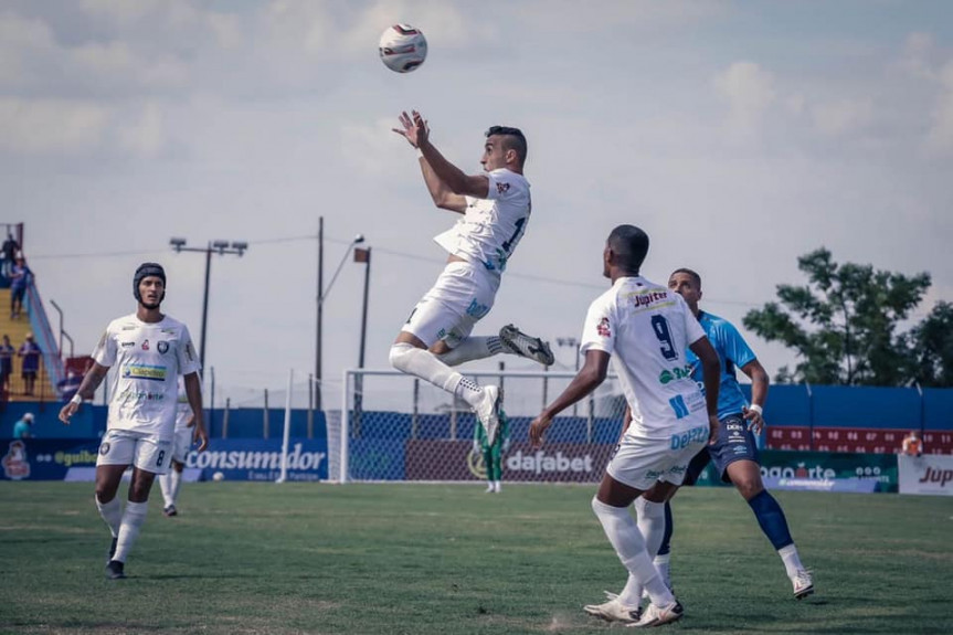 O Cianorte, quinto colocado no Paranaense, recebe o Paraná Clube nesta quarta-feira (16) em partida válida pela 8ª rodada do campeonato.